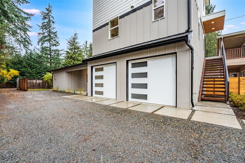 Property photo for 12531 25th Avenue NE #B, Seattle photo 17