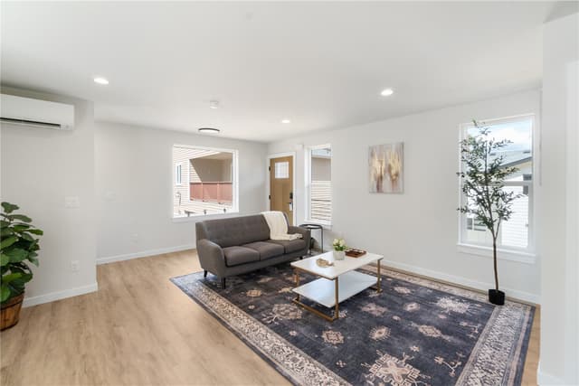 Property photo for 12531 25th Avenue NE #B, Seattle photo 4