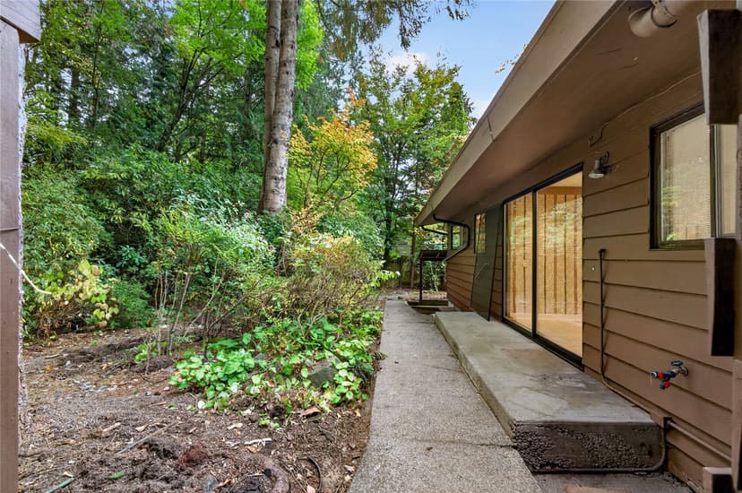Property photo for 18456 40th Place NE, Lake Forest Park photo 31