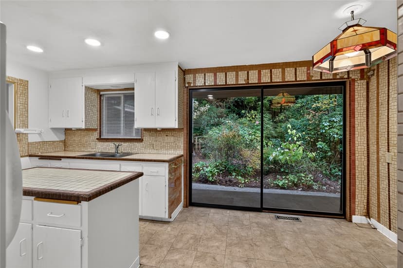 Property photo for 18456 40th Place NE, Lake Forest Park photo 14