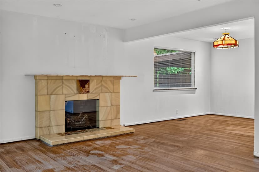 Property photo for 18456 40th Place NE, Lake Forest Park photo 7