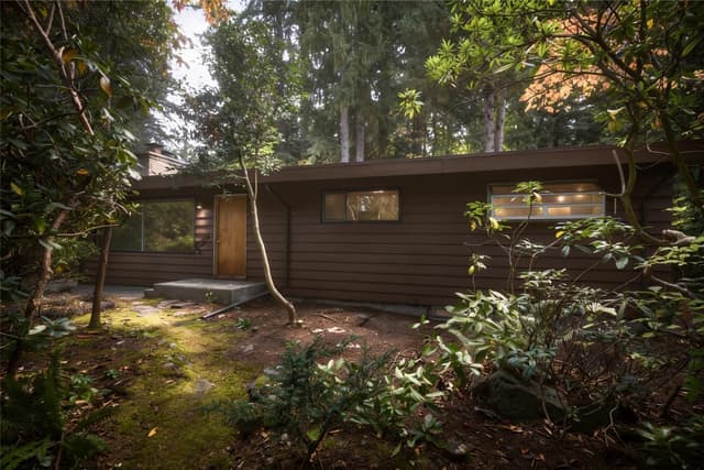 Property photo for 18456 40th Place NE, Lake Forest Park photo 3