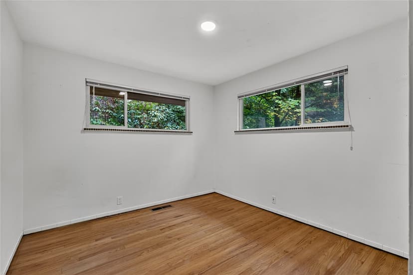 Property photo for 18456 40th Place NE, Lake Forest Park photo 18