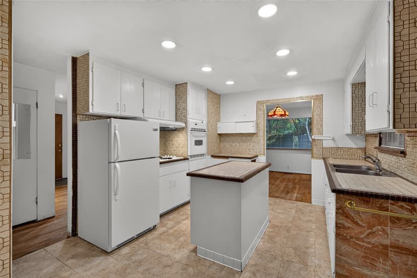 Property photo for 18456 40th Place NE, Lake Forest Park photo 12