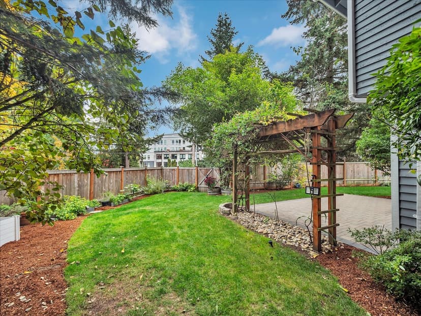 Property photo for 13013 NE 70th Drive, Kirkland photo 28