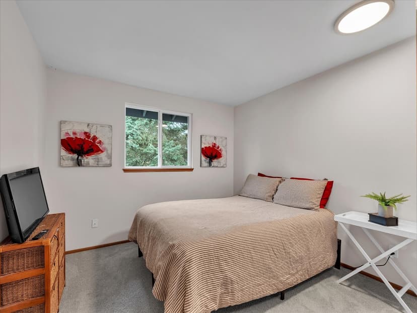 Property photo for 13013 NE 70th Drive, Kirkland photo 15