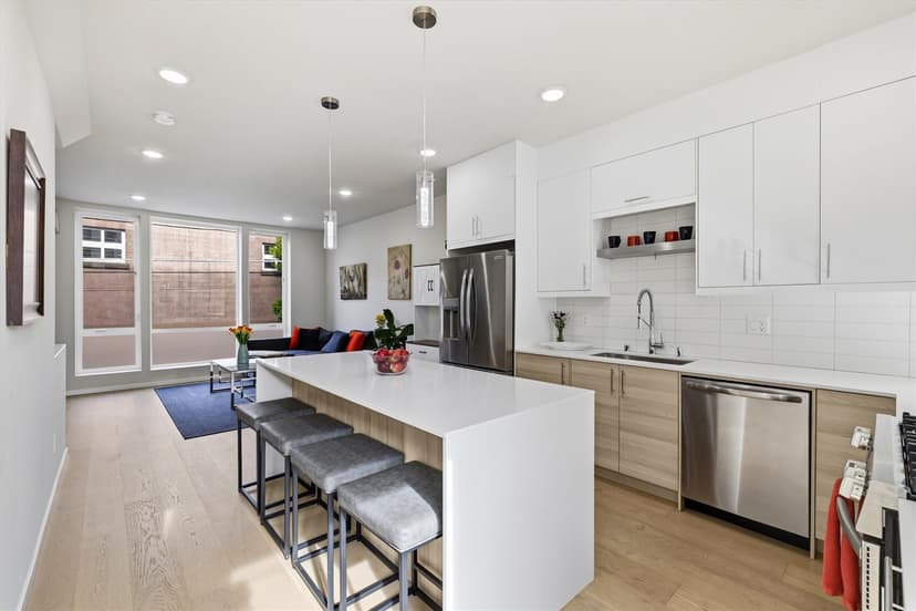 Property photo for 901 28th Avenue S #B, Seattle photo 4