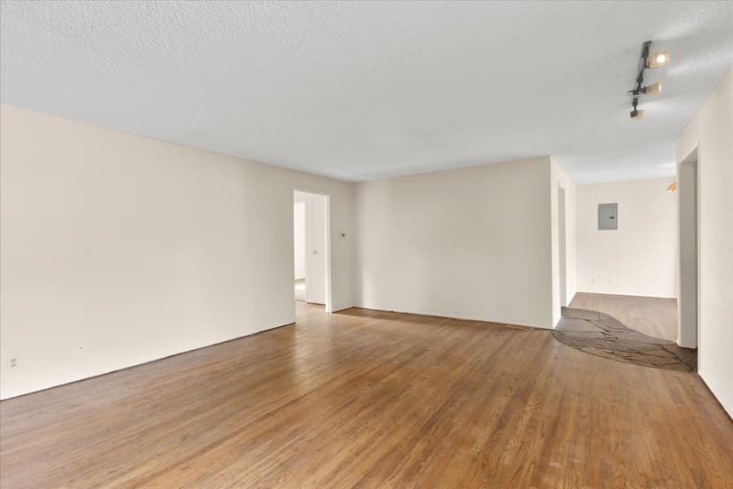 Property photo for 2210 202nd Street SW, Lynnwood photo 10