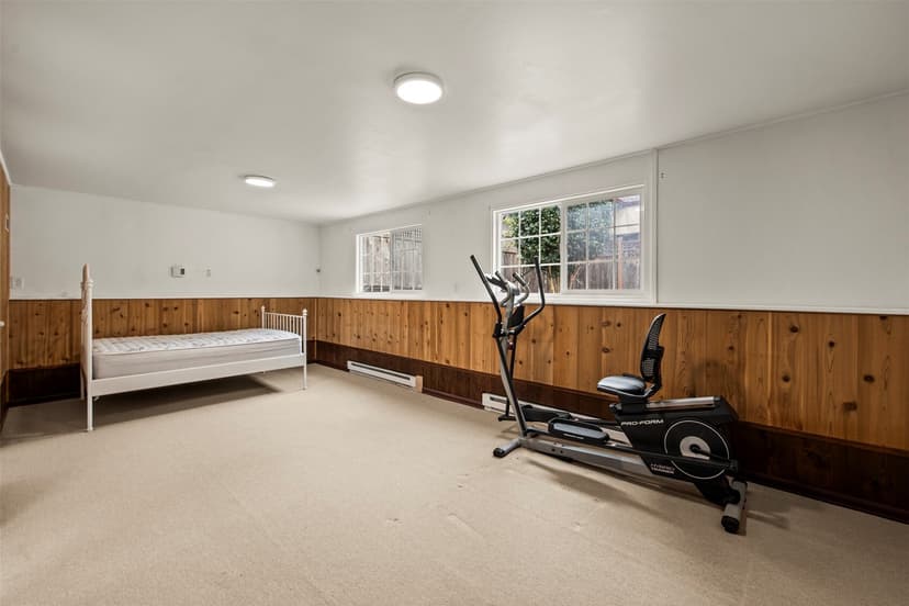 Property photo for 10756 Bartlett Ave NE, Seattle photo 22