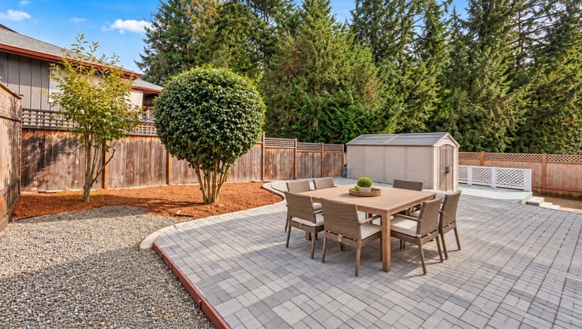 Property photo for 10756 Bartlett Ave NE, Seattle photo 27