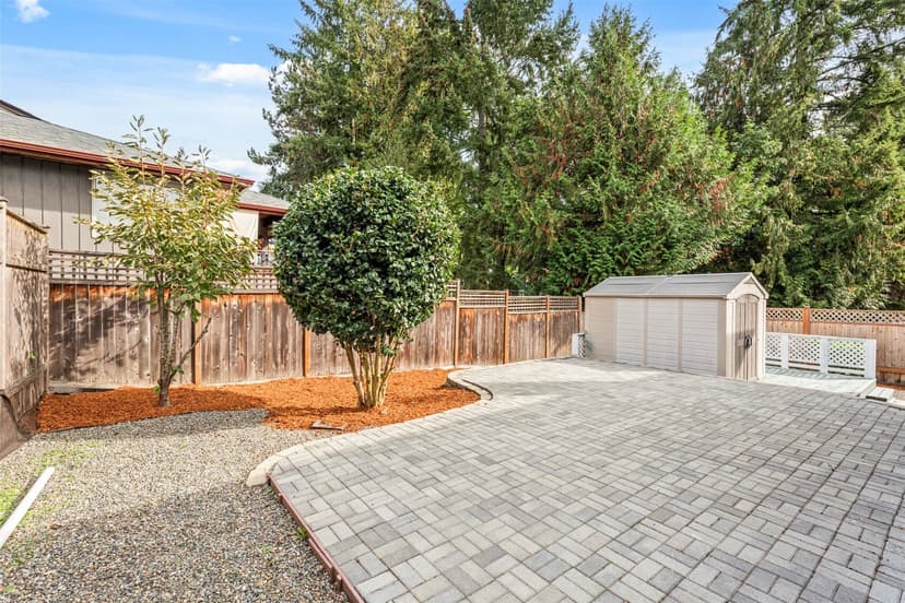 Property photo for 10756 Bartlett Ave NE, Seattle photo 28