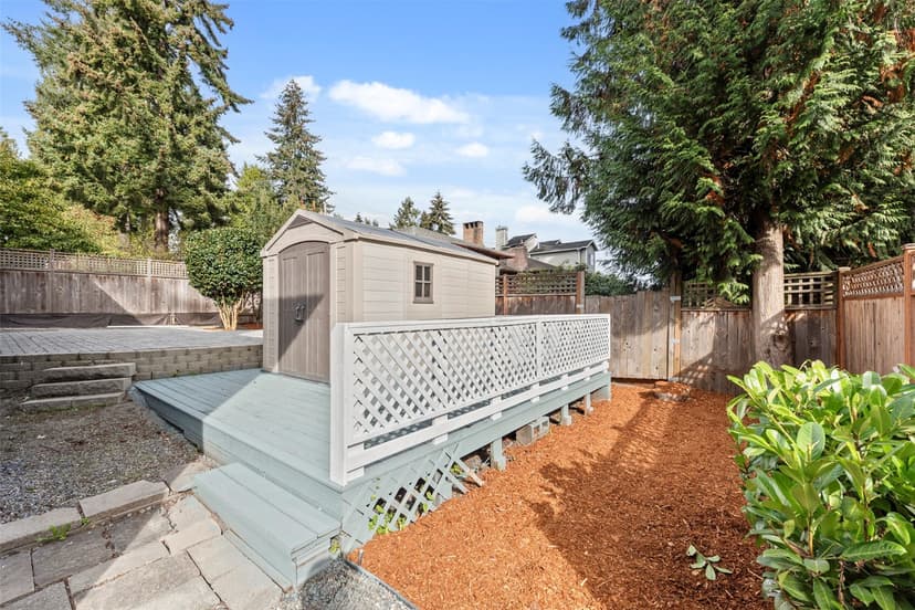 Property photo for 10756 Bartlett Ave NE, Seattle photo 29