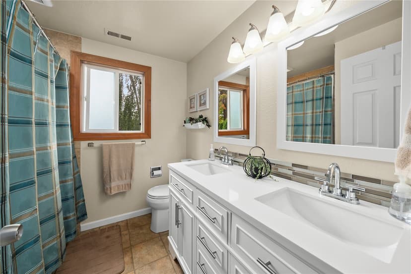 Property photo for 2212 106th Place SE, Everett photo 10