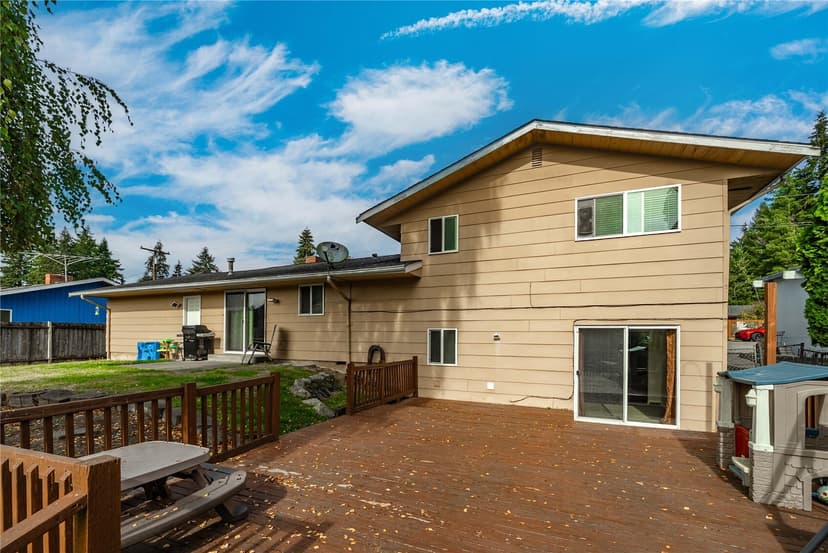 Property photo for 2212 106th Place SE, Everett photo 22