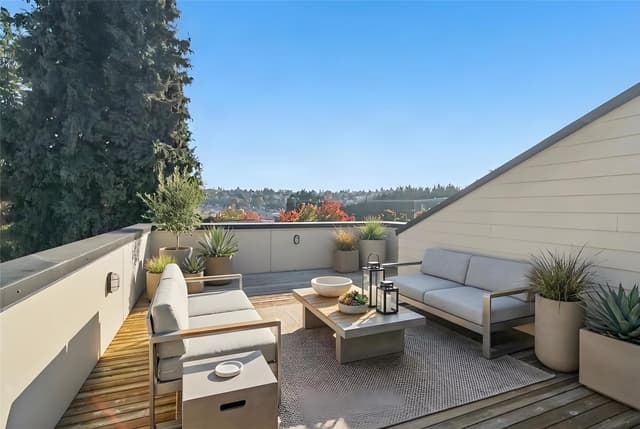 Property photo for 4220 6th Avenue NW, Seattle photo 2