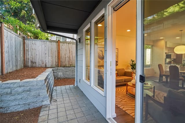 Property photo for 4220 6th Avenue NW, Seattle photo 4