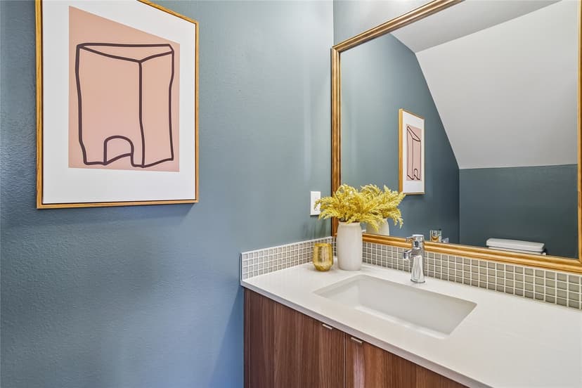 Property photo for 4220 6th Avenue NW, Seattle photo 12