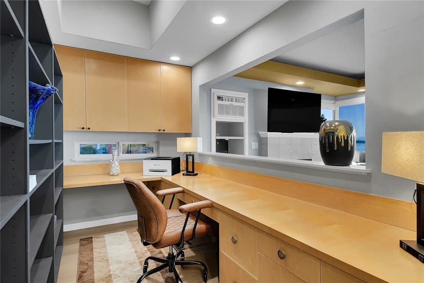 Property photo for 1388 Alki Avenue SW #202, Seattle photo 16