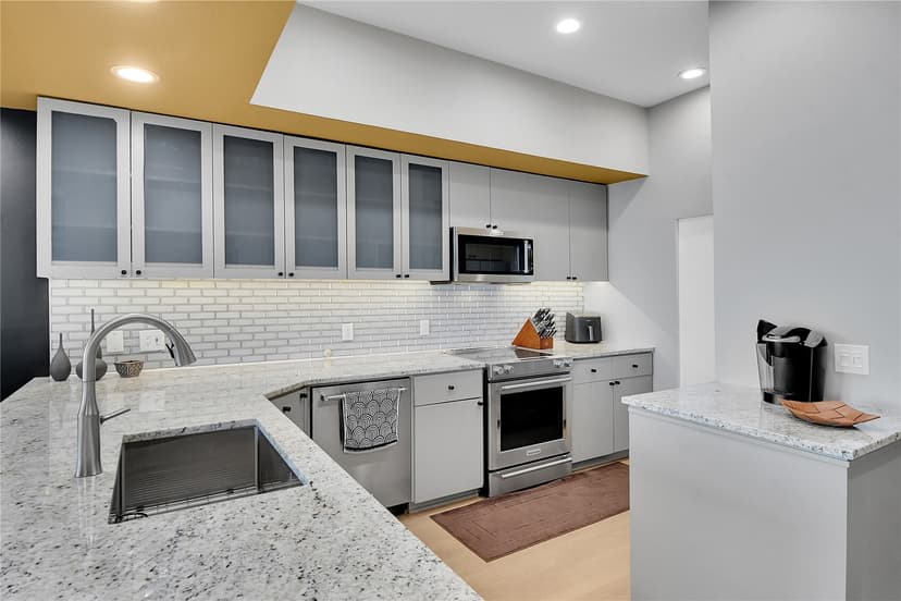 Property photo for 1388 Alki Avenue SW #202, Seattle photo 14