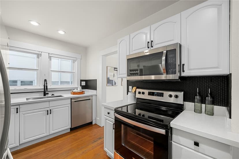Property photo for 1509 4th Avenue W, Seattle photo 13