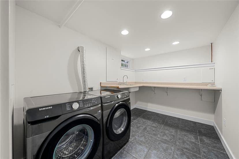 Property photo for 1509 4th Avenue W, Seattle photo 25