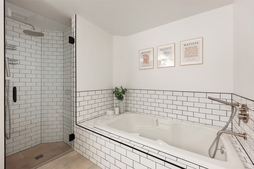 Property photo for 1768 Aurora Avenue N #201, Seattle photo 25