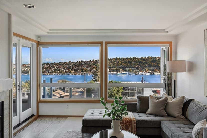 Property photo for 1768 Aurora Avenue N #201, Seattle photo 3