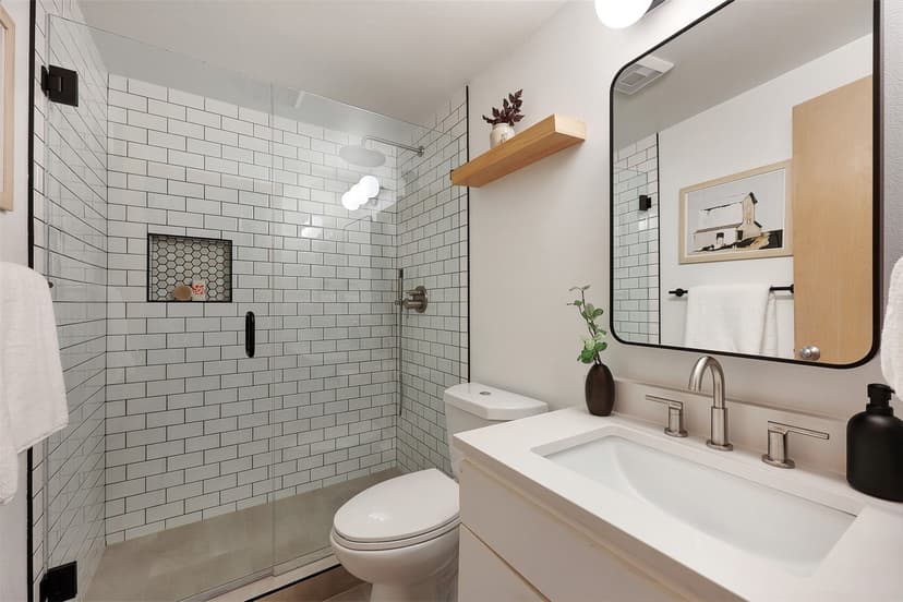 Property photo for 1768 Aurora Avenue N #201, Seattle photo 27
