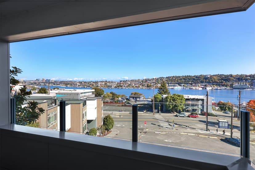 Property photo for 1768 Aurora Avenue N #201, Seattle photo 6