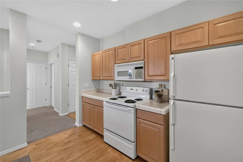 Property photo for 22005 6th Avenue S ##201, Des Moines photo 10