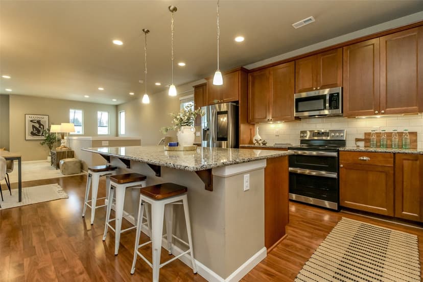 Property photo for 19619 10th Place S, Des Moines photo 11