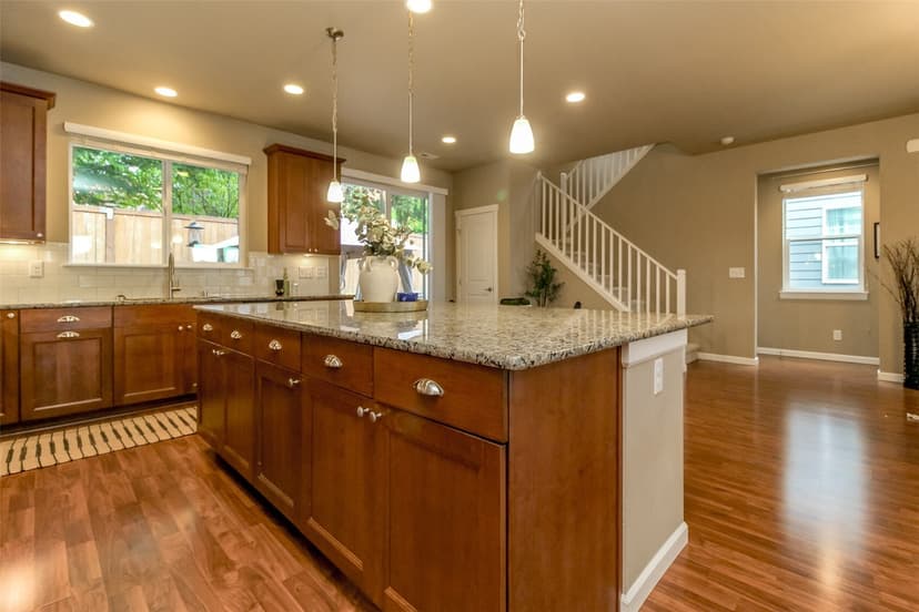 Property photo for 19619 10th Place S, Des Moines photo 13