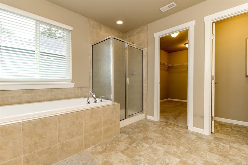 Property photo for 19619 10th Place S, Des Moines photo 25