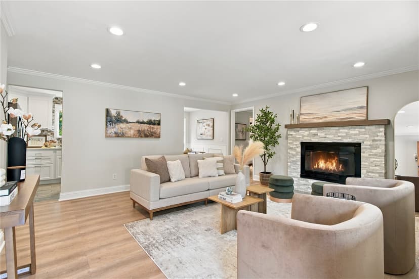 Property photo for 10603 NE 137th Place, Kirkland photo 6