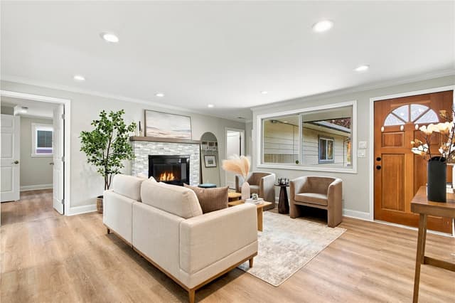 Property photo for 10603 NE 137th Place, Kirkland photo 5