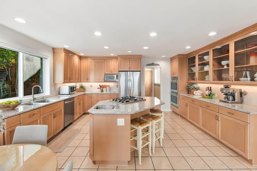 Property photo for 14100 SE 44th Street, Bellevue photo 17