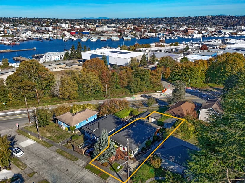 Property photo for 4434 28th Place W, Seattle photo 18