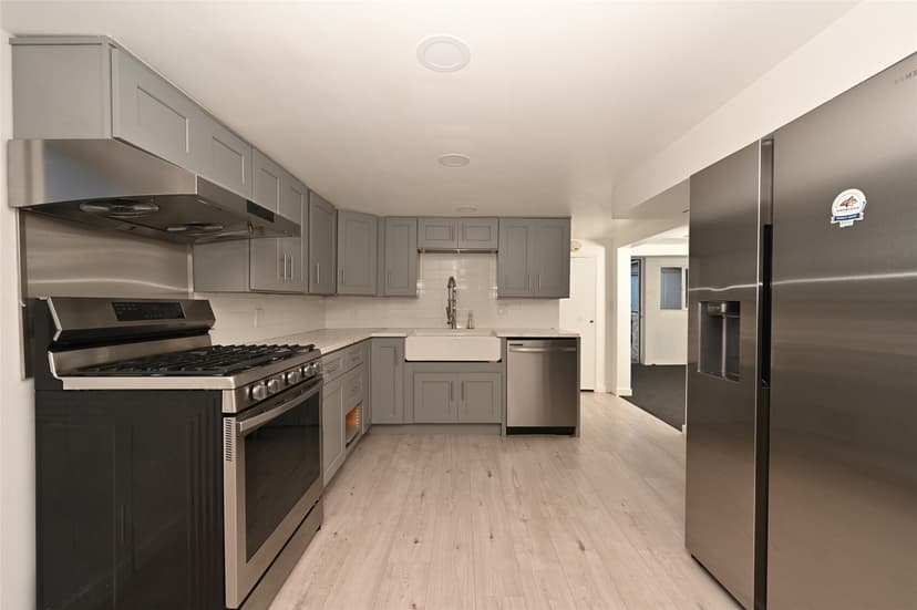 Property photo for 4434 28th Place W, Seattle photo 10