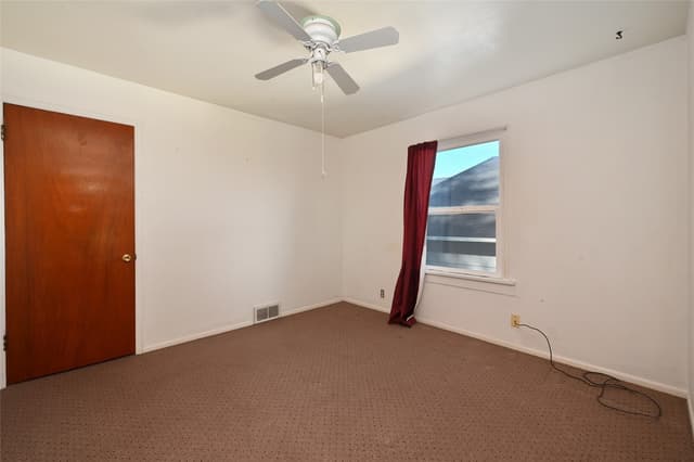 Property photo for 4434 28th Place W, Seattle photo 4