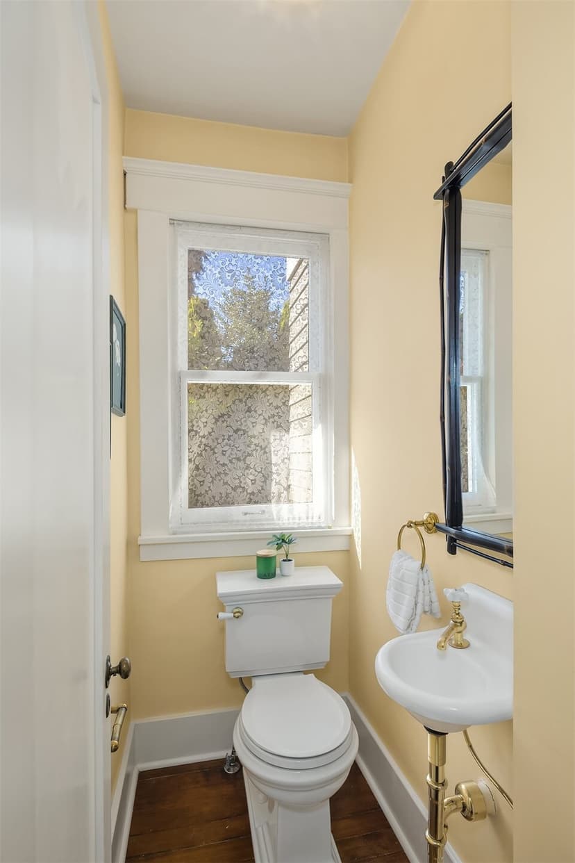 Property photo for 1429 33rd Avenue S, Seattle photo 23