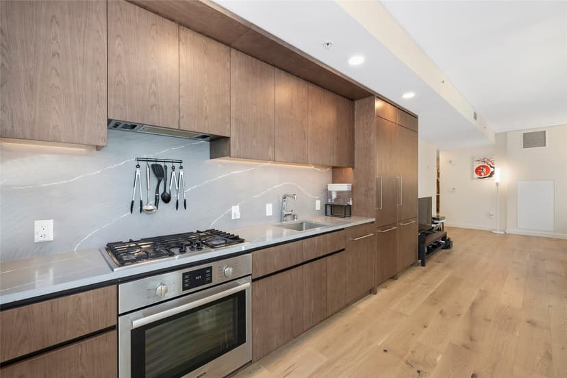 Property photo for 121 Stewart Street #501, Seattle photo 8