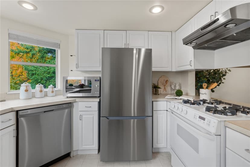 Property photo for 11570 Stone Avenue N #103A, Seattle photo 14