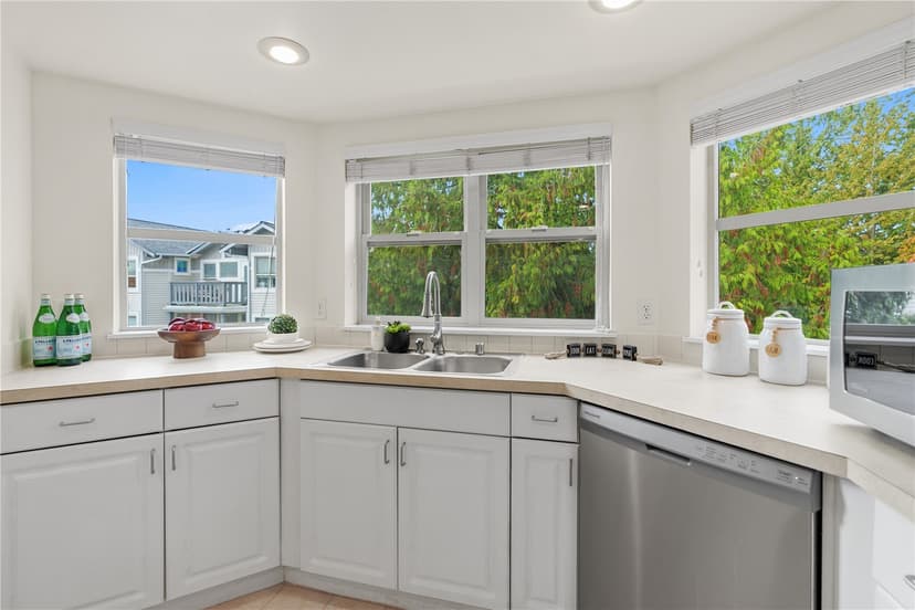 Property photo for 11570 Stone Avenue N #103A, Seattle photo 16