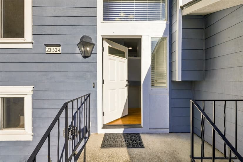 Property photo for 21314 124th Street SE, Kent photo 6