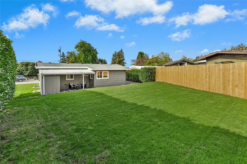 Property photo for 670 Dayton Avenue NE, Renton photo 29