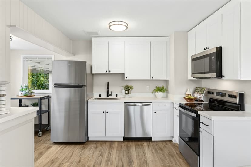 Property photo for 670 Dayton Avenue NE, Renton photo 9