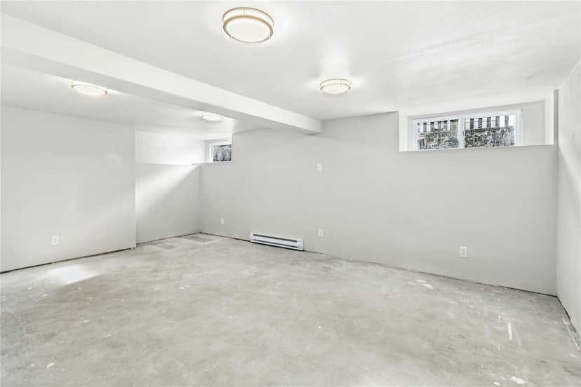 Property photo for 670 Dayton Avenue NE, Renton photo 24