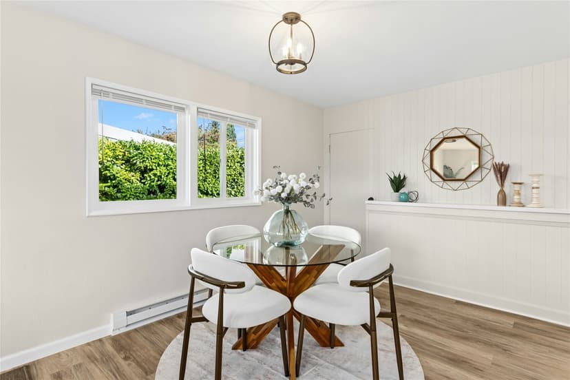 Property photo for 670 Dayton Avenue NE, Renton photo 12