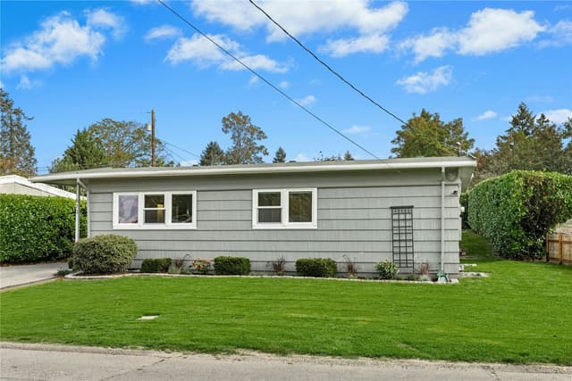Property photo for 670 Dayton Avenue NE, Renton