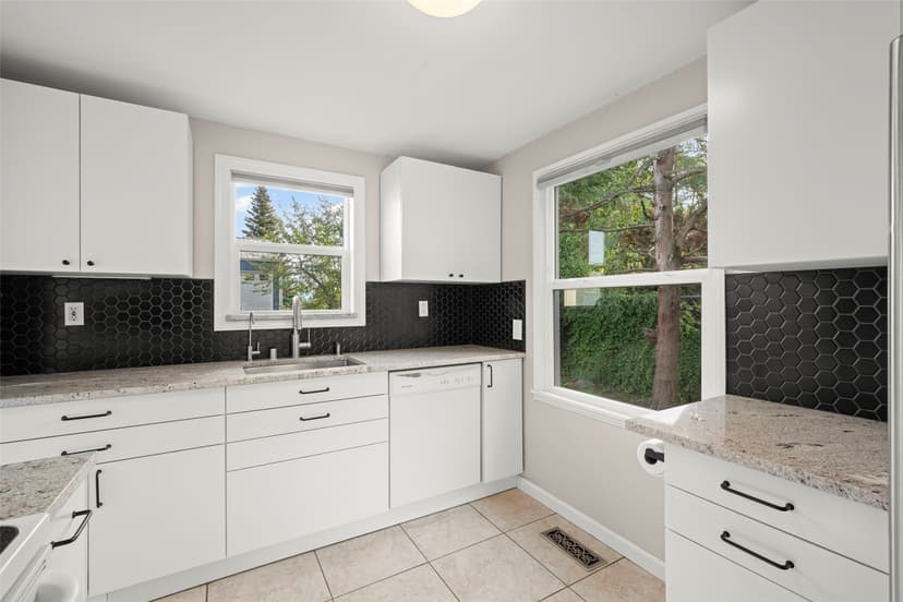 Property photo for 16824 37th Avenue S, SeaTac photo 13